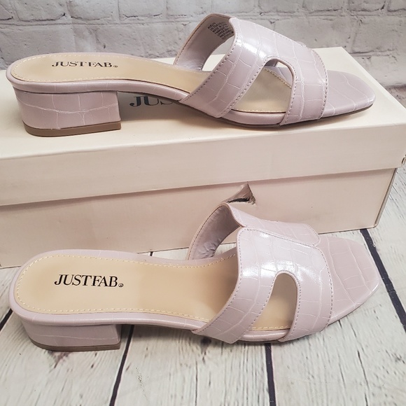 JustFab Evelyn Lilac Faux Crocodile Flat Sandals - Size 7 - Picture 1 of 10